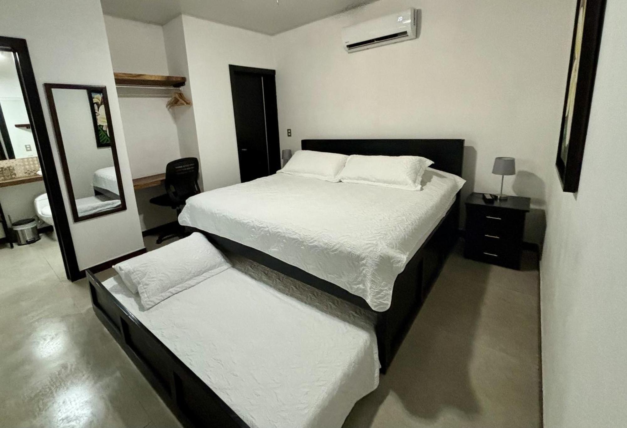 Amazilia Guesthouse Liberia Eksteriør billede